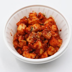 아삭아삭 톡쏘는 맛있는 김치, 깍두기 600g